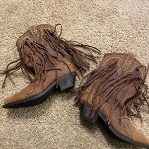 Fringe Western Heeled Boots in Brown